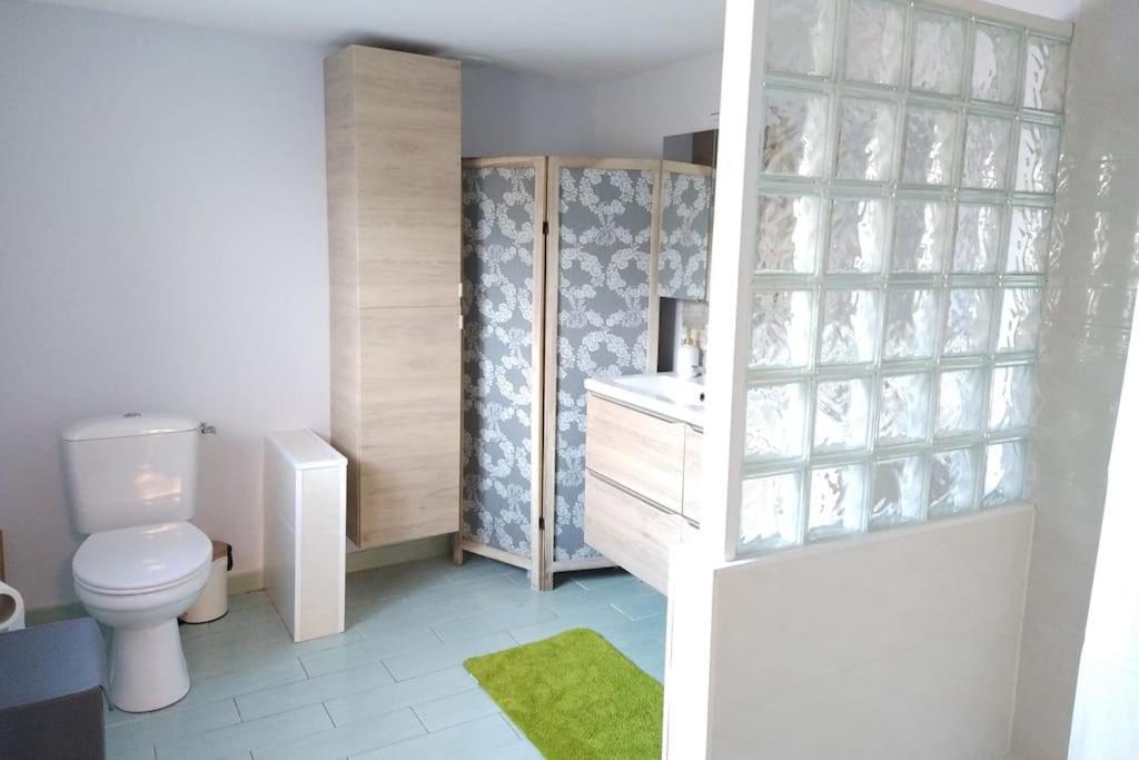 Maison Agreable Avec Stationnement Privatif อองกูแลม ภายนอก รูปภาพ